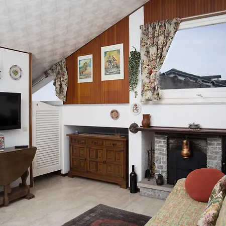 Lägenhet Woody - Attic With Terrace Between Lake & Mountains