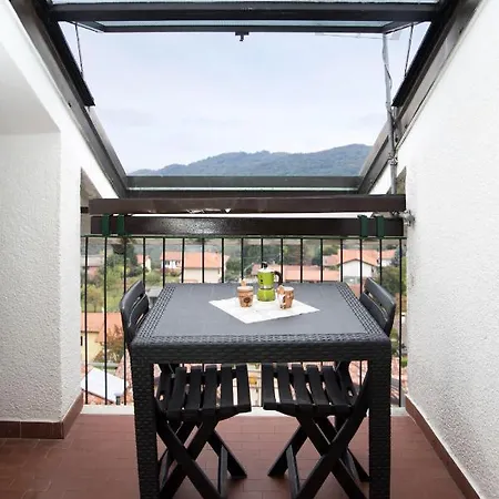 Woody - Attic With Terrace Between Lake & Mountains *